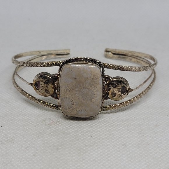 Fossil Coral Stone Cuff Bracelet Cats - Picture 1 of 6